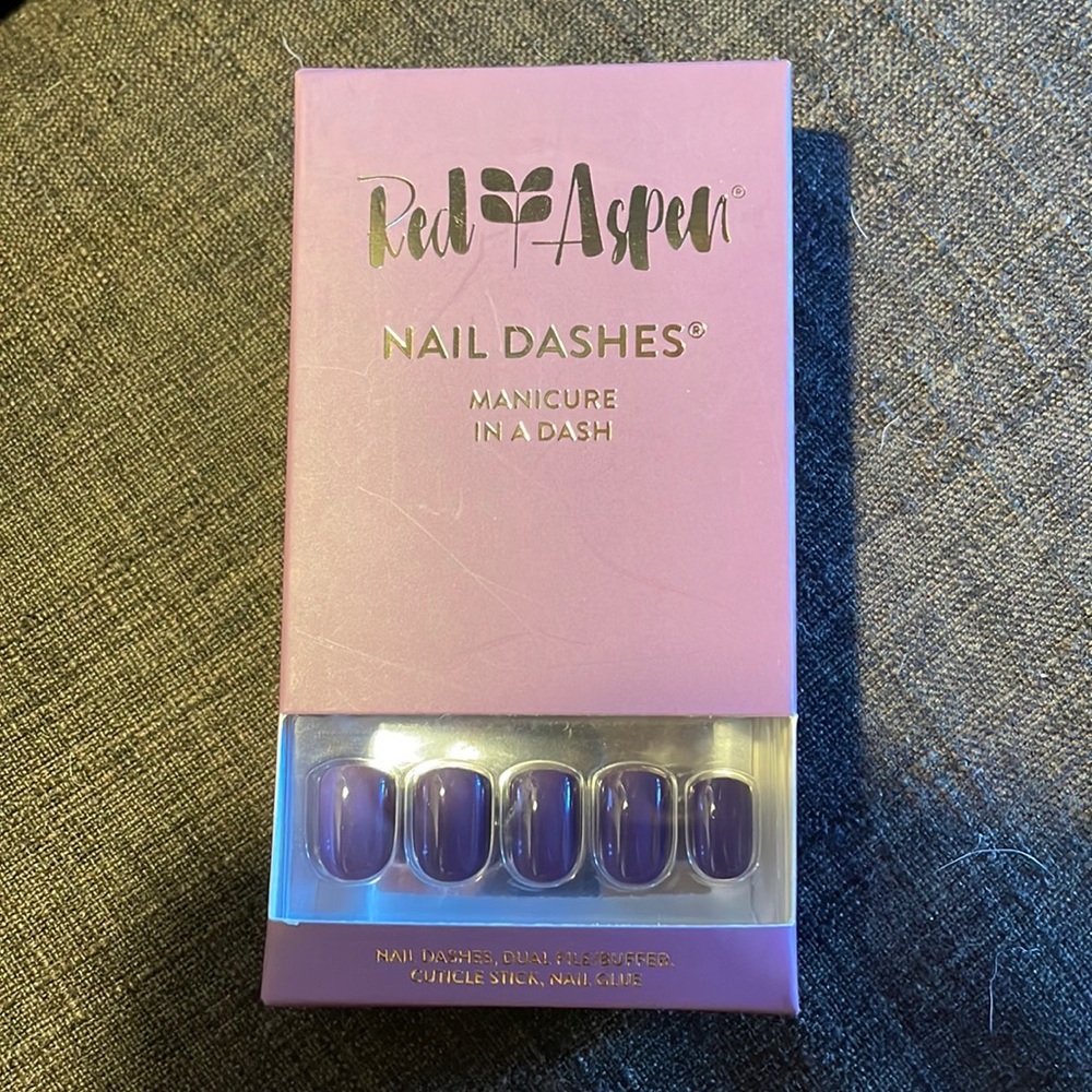 Red Aspen nails
